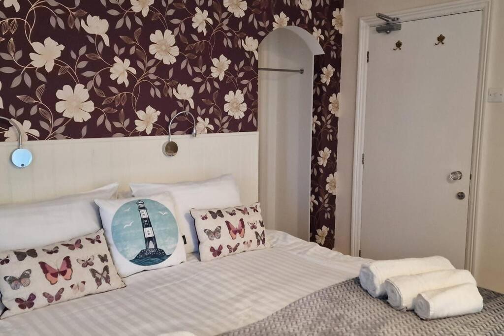 Hazeldene Hotell Aberaeron Exteriör bild